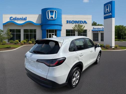 Platinum White Pearl 2025 Honda HR-V LX