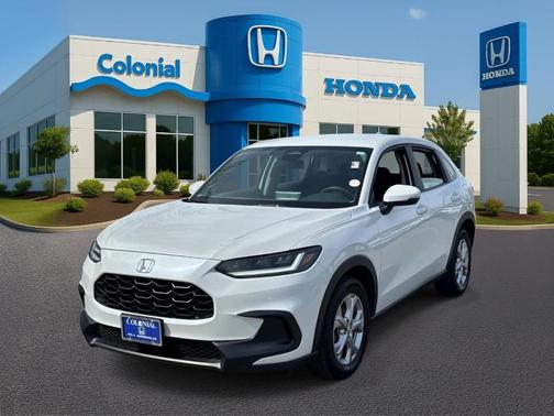 Platinum White Pearl 2025 Honda HR-V LX