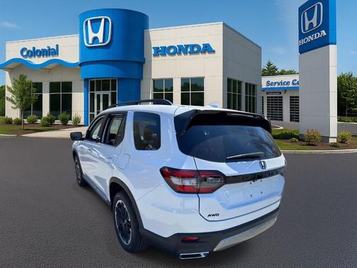 Platinum White Pearl 2026 Honda Pilot Touring