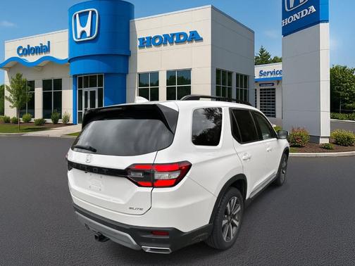 2023 Honda Pilot Elite