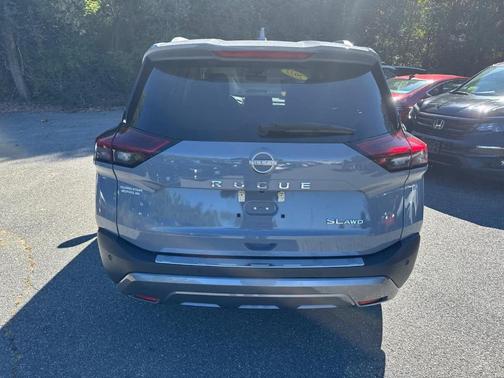 2022 Nissan Rogue SL
