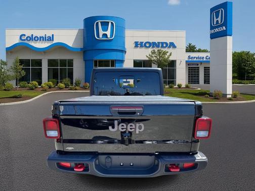 Black Clearcoat 2023 Jeep Gladiator Rubicon