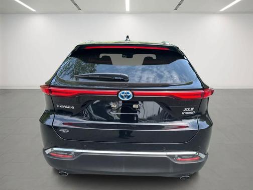 2022 Toyota Venza XLE