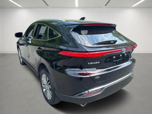 2022 Toyota Venza XLE