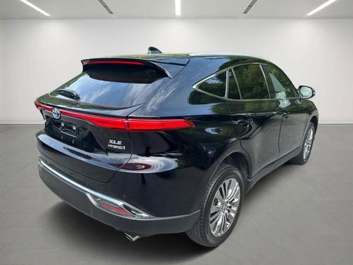 2022 Toyota Venza XLE