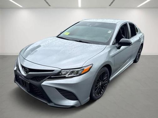 2020 Toyota Camry SE Nightshade