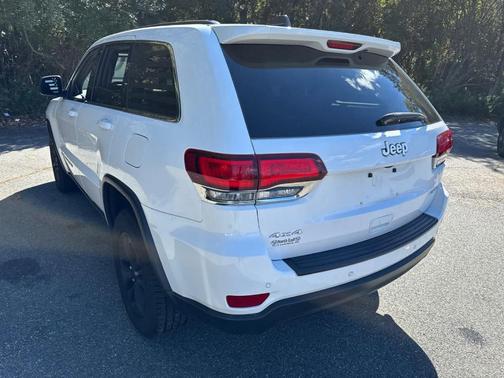 2022 Jeep Grand Cherokee WK Laredo