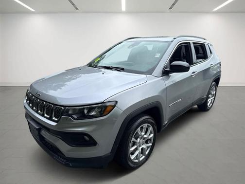 2023 Jeep Compass Latitude Lux
