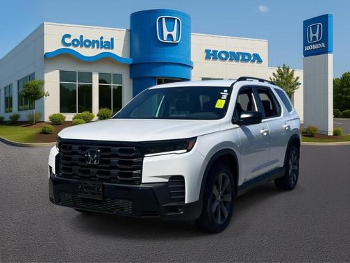 Platinum White Pearl 2026 Honda Pilot Sport