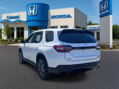 Platinum White Pearl 2026 Honda Pilot Sport