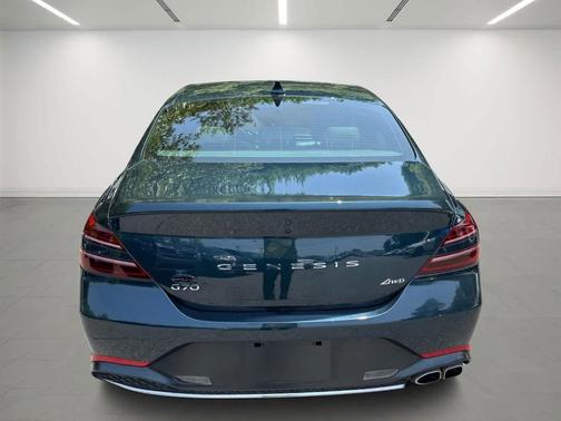 2022 Genesis G70 2.0T