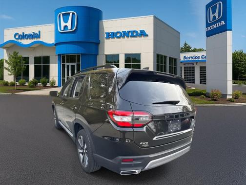 2024 Honda Pilot Touring