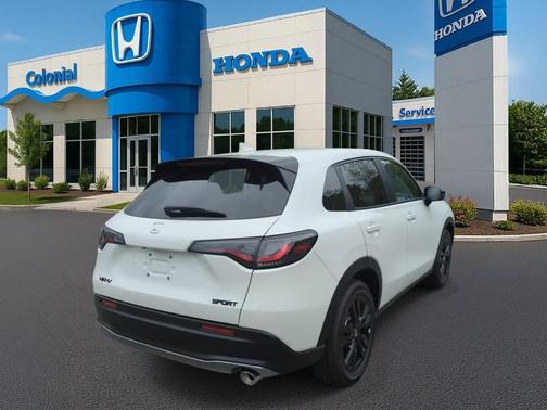 Platinum White Pearl 2026 Honda HR-V Sport