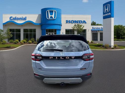 Sonic Gray Pearl 2026 Honda Pilot TrailSport