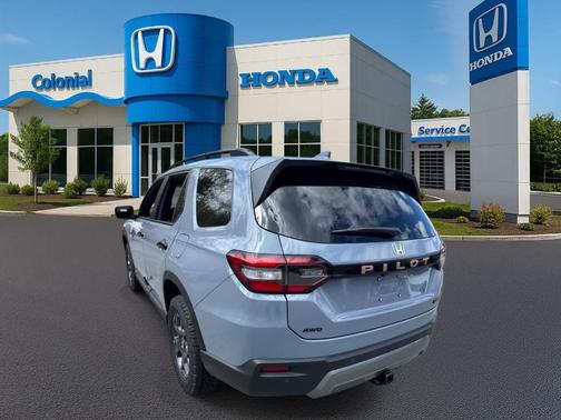 Sonic Gray Pearl 2026 Honda Pilot TrailSport