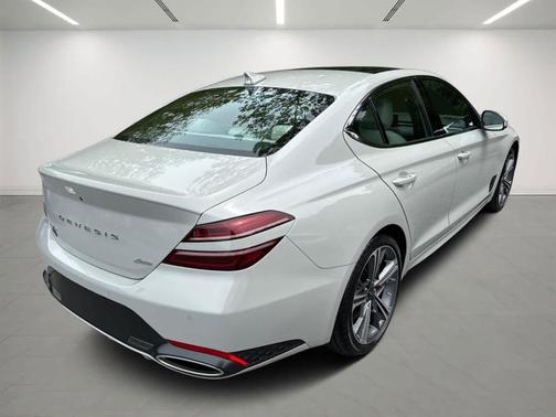 2025 Genesis G70 2.5T