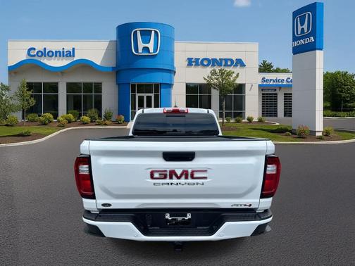 2024 GMC Canyon AT4