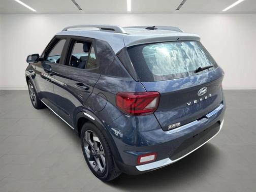 2024 Hyundai VENUE Limited
