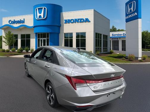 Metal 2023 Hyundai ELANTRA SEL