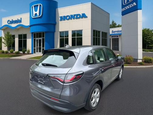 Modern Steel Metallic 2024 Honda HR-V LX