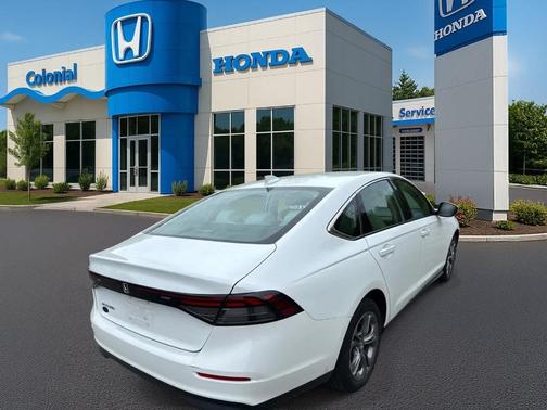 Platinum White Pearl 2023 Honda Accord EX