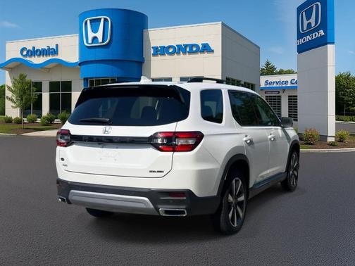 Platinum White Pearl 2024 Honda Pilot Touring