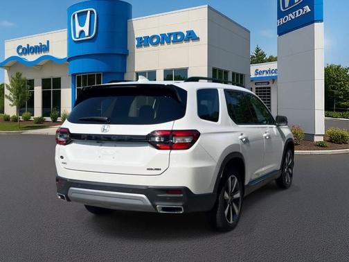 Platinum White Pearl 2024 Honda Pilot Touring