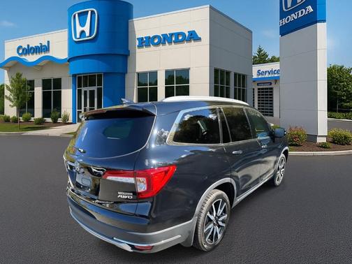 2022 Honda Pilot Touring 7-Passenger