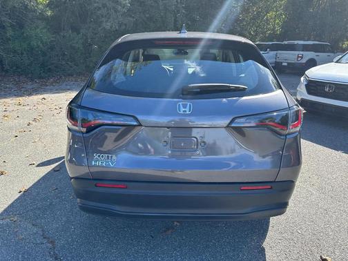 2025 Honda HR-V LX