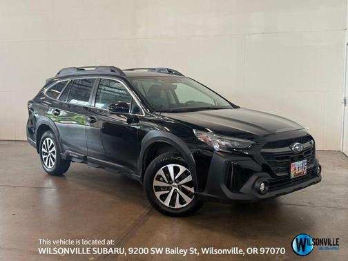 Crystal Black Silica 2023 Subaru Outback Premium