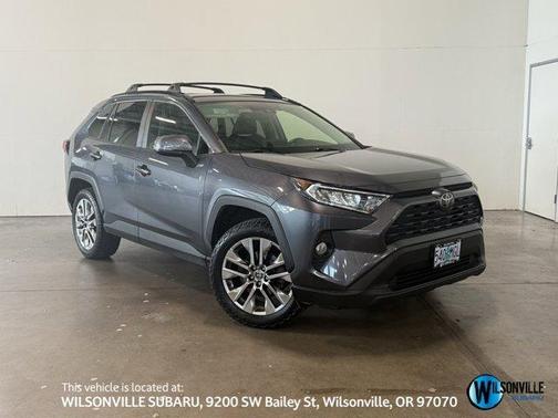 2020 Toyota RAV4 XLE Premium