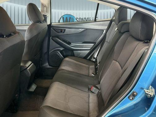 2017 Subaru Impreza 2.0i