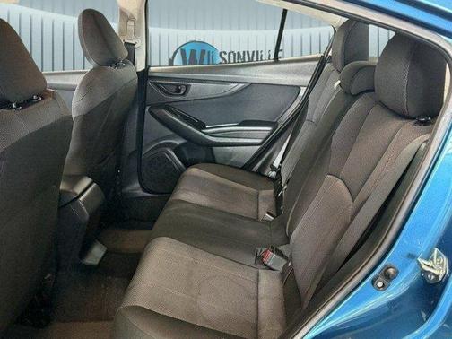 2017 Subaru Impreza 2.0i