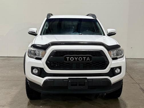 2016 Toyota Tacoma SR5