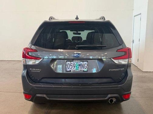Magnetite Gray Metallic 2023 Subaru Forester Limited