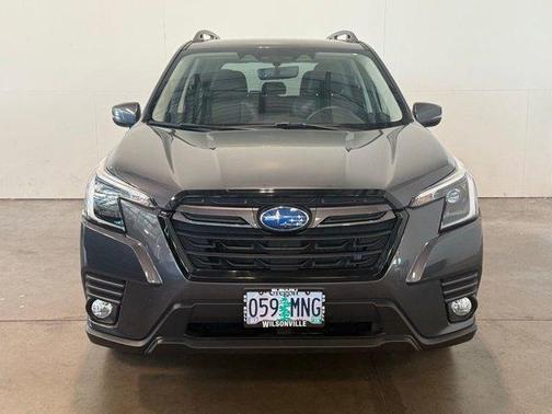 Magnetite Gray Metallic 2023 Subaru Forester Limited