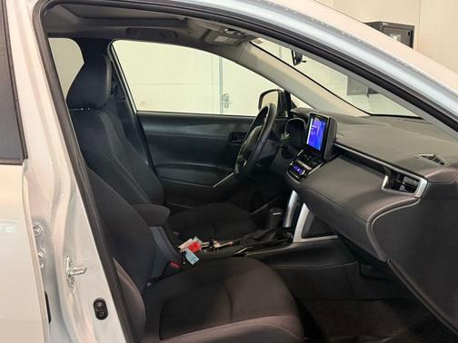 Wind Chill Pearl 2023 Toyota Corolla Cross LE