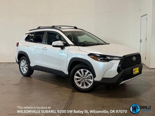 Wind Chill Pearl 2023 Toyota Corolla Cross LE