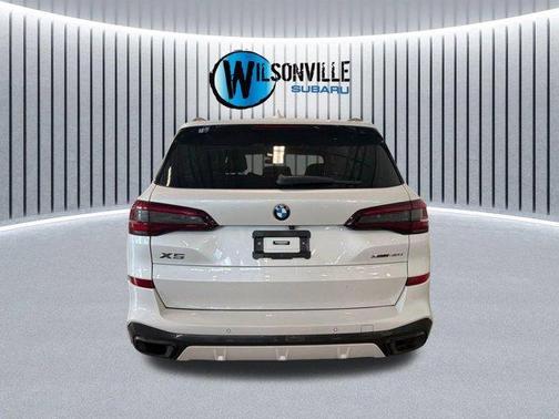 Mineral White Metallic 2022 BMW X5 xDrive40i