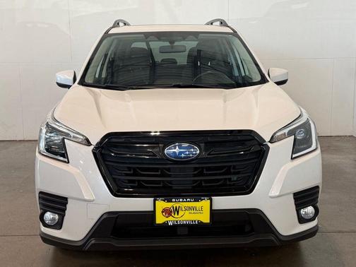 Crystal White Pearl 2023 Subaru Forester Premium