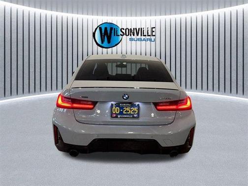 2023 BMW 330 i xDrive