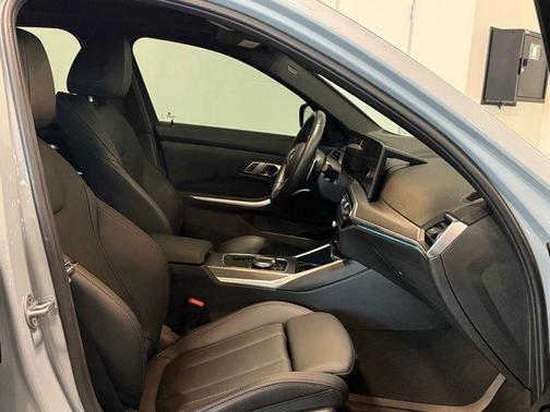 2023 BMW 330 i xDrive