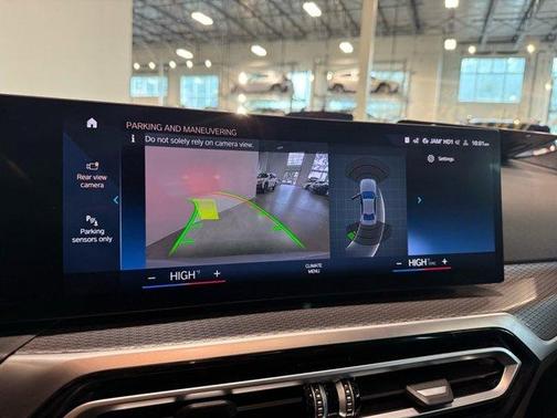 2023 BMW 330 i xDrive