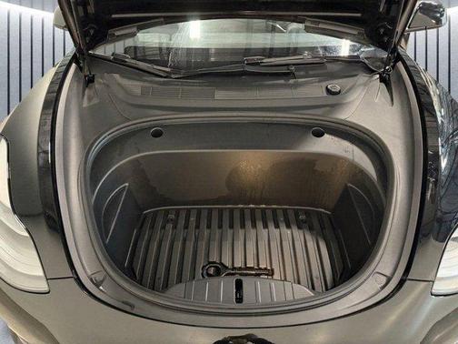 2022 Tesla Model 3 Base