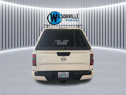 Glacier White 2022 Nissan Frontier SV
