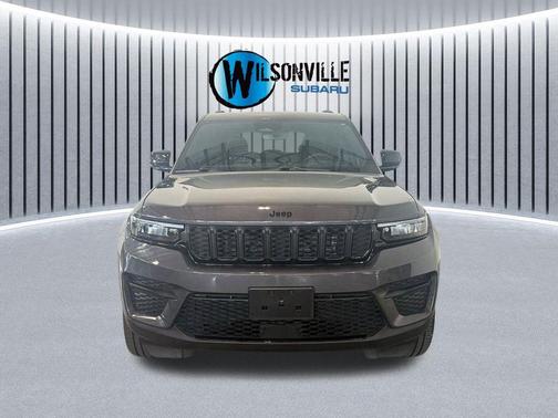 Metallic 2024 Jeep Grand Cherokee Laredo