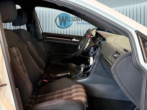 2016 Volkswagen Golf GTI S