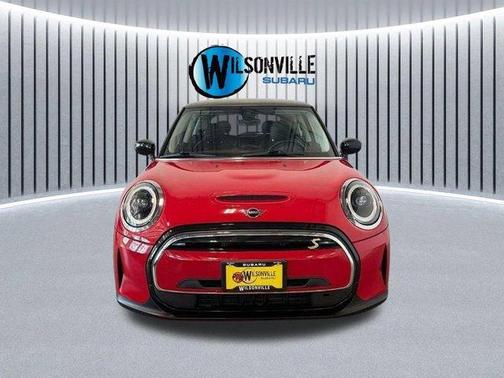 Chili Pepper Red 2022 MINI SE Hardtop Cooper