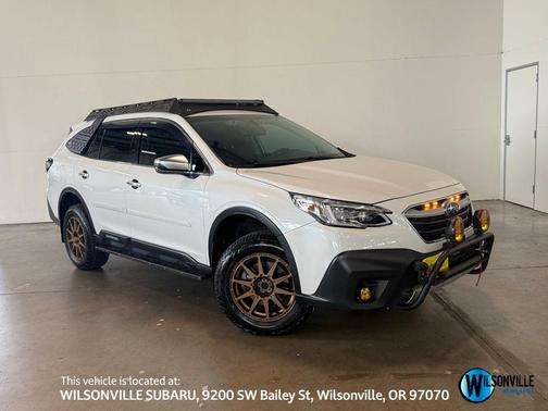 Crystal White Pearl 2022 Subaru Outback Touring