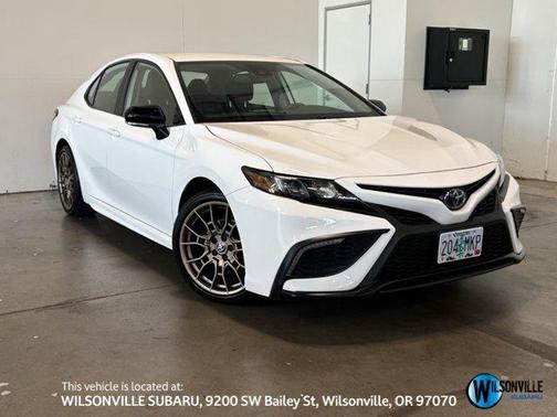 2024 Toyota Camry Hybrid SE